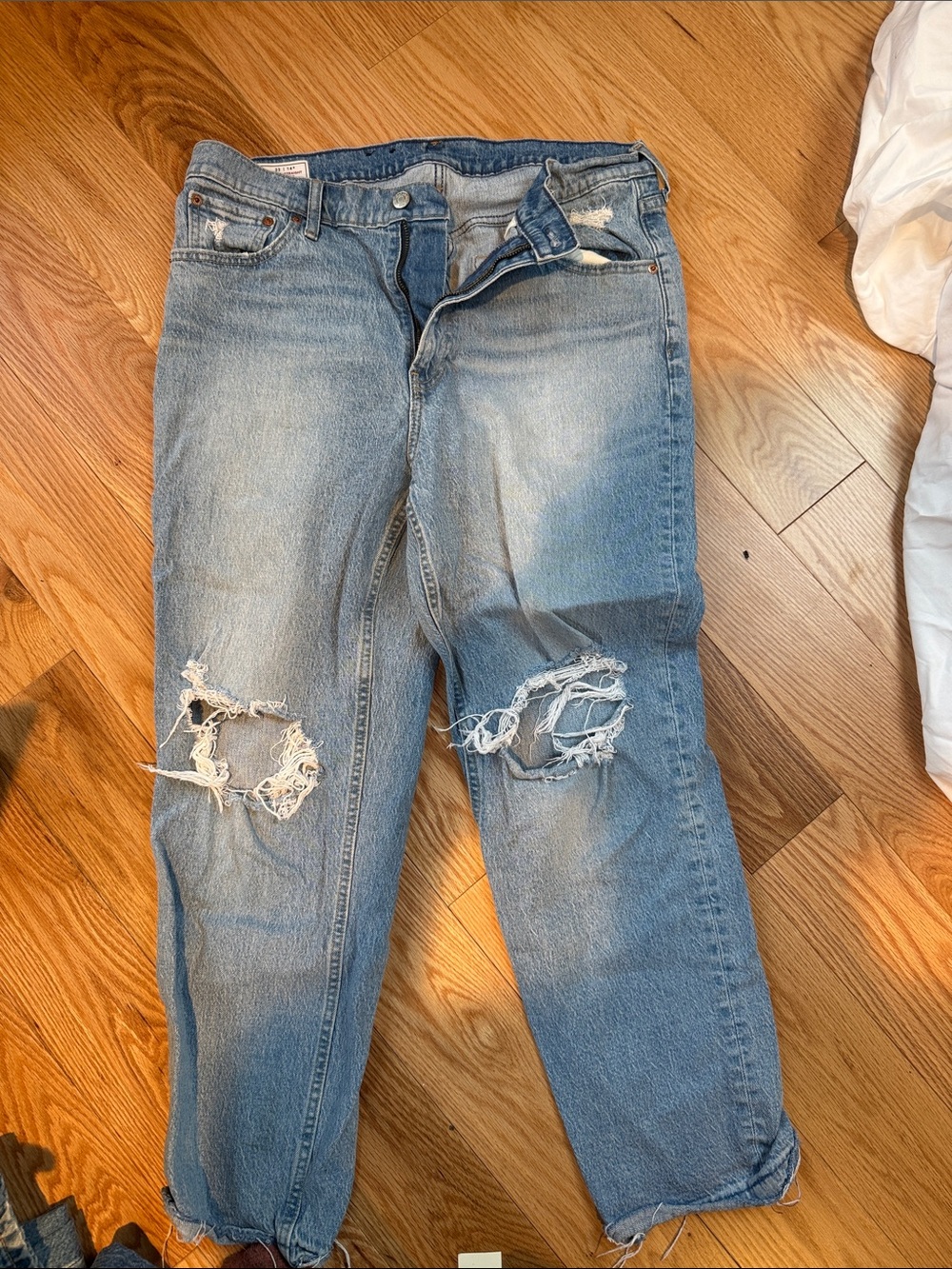 Gap Light Blue Distressed Womens Jeans